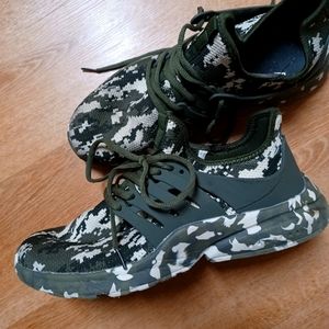 Men's camouflage shoes I doubt you'll have them.?